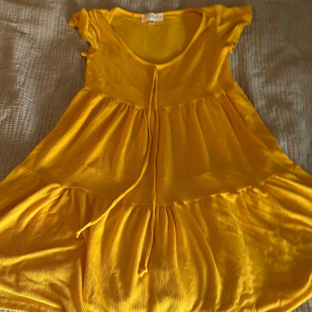 Yellow Jessica Simpson dress. XS.